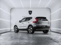 Käytetty Volvo XC40 Momentum 190 HP (139 kW) 2019 Harmaa Katumaasturi