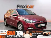 Usado Hyundai i20 100 CV (73 kW) 2017 Rojo Utilitario