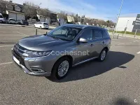 Usado Mitsubishi Outlander P-HEV 224 CV (164 kW) 2019 Gris / plata SUV