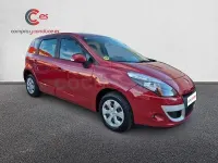 Usado Renault Scénic 105 CV (77 kW) 2010 Rojo Monovolumen