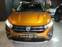 Usado Dacia Sandero Expression 91 CV (66 kW) 2022 Naranja Berlina