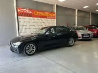 Usado BMW 318 Comfort Edition 150 CV (110 kW) 2017 Negro Berlina