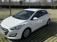 Usado Hyundai i30 Base 100 CV (73 kW) 2015 Blanco Berlina