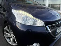 Usado Peugeot 208 Allure 120 CV (88 kW) 2014 Azul Utilitario