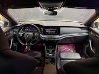 Usado Skoda Octavia RS 200 CV (147 kW) 2022 Gris / plata Familiar