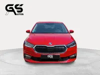 Usado Skoda Fabia Selection 115 CV (84 kW) 2025 Rojo Utilitario