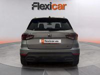 Usado Seat Arona FR 110 CV (80 kW) 2024 Gris SUV