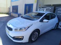 Usado Kia Ceed 100 CV (73 kW) 2016 Blanco Utilitario