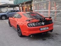 Usado Ford Mustang Fastback 314 CV (230 kW) 2015 Naranja Coupe