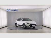 Usado Kia Niro 141 CV (103 kW) 2024 Clear white (sólido) SUV