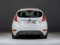 Usado Ford Fiesta Sport 90 CV (66 kW) 2009 Blanco Utilitario