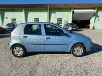 Usado Fiat Punto Dynamic 60 CV (44 kW) 2005 Azul Utilitario