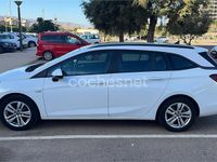 Usado Opel Astra Excellence 150 CV (110 kW) 2018 Blanco Familiar