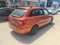 Usado Skoda Fabia Style 80 CV (58 kW) 2009 Naranja Familiar