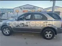 Usado Kia Sorento EX 140 CV (102 kW) 2003 Gris / plata SUV