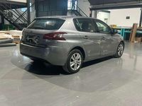 Usado Peugeot 308 Active 120 CV (88 kW) 2015 Gris Utilitario
