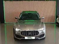 Usado Maserati Levante 430 CV (316 kW) 2016 Gris / plata SUV