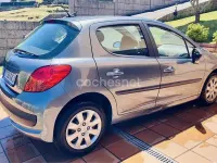 Usado Peugeot 207 75 CV (55 kW) 2009 Gris / plata Berlina