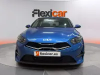 Usado Kia Ceed 136 CV (100 kW) 2023 Azul Utilitario