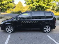 Usado VW Touran Highline 140 CV (102 kW) 2008 Negro Monovolumen