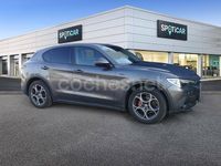 Usado Alfa Romeo Stelvio Sprint 190 CV (139 kW) 2021 Gris / plata SUV