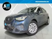 Usado Seat Arona Xperience 110 CV (80 kW) 2023 Gris SUV