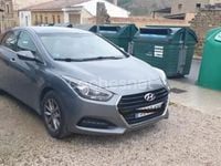 Usado Hyundai i40 115 CV (84 kW) 2018 Gris / plata Berlina