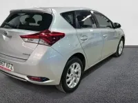 Usado Toyota Auris Hybrid Active 136 CV (100 kW) 2017