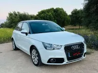 Usado Audi A1 Sportback Attraction 105 CV (77 kW) 2014 Blanco Utilitario
