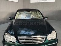 Usado Mercedes C220 Avantgarde 150 CV (110 kW) 2004 Verde Berlina
