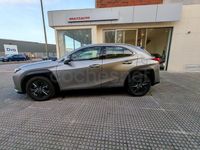 Usado Lexus UX Business Edition 184 CV (135 kW) 2019 Gris / plata SUV