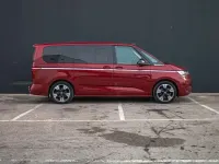 Usado VW T7 Style 150 CV (110 kW) 2025 Rojo Van