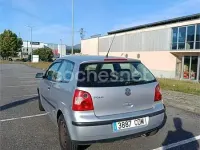 Usado VW Polo Conceptline 65 CV (47 kW) 2003 Gris / plata Berlina