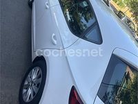 Usado Seat Leon Style 130 CV (95 kW) 2019 Blanco Berlina