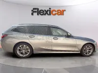 Usado BMW 320 190 CV (139 kW) 2023 Gris / plata Familiar