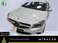Usado Mercedes CLA220 Shooting Brake 177 CV (130 kW) 2015 Blanco Familiar
