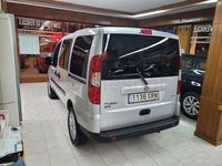 Usado Fiat Doblò 105 CV (77 kW) 2009 Beige Monovolumen