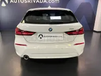 Usado BMW 118 Comfort Edition 136 CV (100 kW) 2022 Blanco Berlina