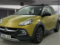 Usado Opel Adam Rocks 87 CV (63 kW) 2015 Amarillo Utilitario