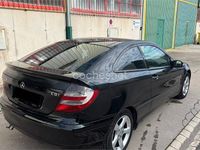 Usado Mercedes C220 143 CV (105 kW) 2005 Negro Berlina