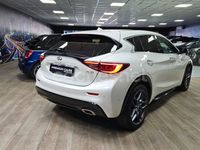 Usado Infiniti Q30 Premium 170 CV (125 kW) 2016 Blanco Utilitario
