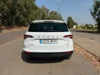 Usado Skoda Karoq Ambition 150 CV (110 kW) 2023 Blanco SUV
