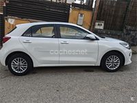 Usado Kia Rio 100 CV (73 kW) 2018 Blanco Berlina