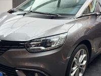 Usado Renault Scénic IV Life 115 CV (84 kW) 2017 Gris / plata Monovolumen