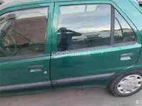 Usado Peugeot 106 58 CV (42 kW) 2000 Verde Utilitario