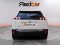 Usado Peugeot 2008 Allure 110 CV (80 kW) 2021 Blanco SUV