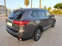Usado Mitsubishi Outlander Motion 150 CV (110 kW) 2016 Marrón SUV