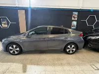 Usado Hyundai Ioniq Style 141 CV (103 kW) 2019 Gris / plata Utilitario