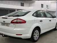 Usado Ford Mondeo Ambiente 125 CV (91 kW) 2010 Blanco Berlina