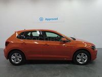Usado VW Polo Advance 95 CV (69 kW) 2020 Naranja Utilitario
